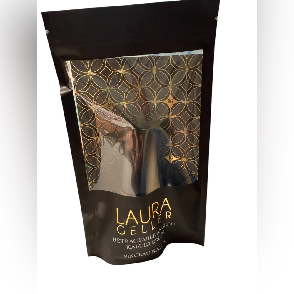 Laura Geller Retractable Angled Kabuki Brush - Picture 5 of 6
